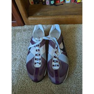 NIKE nwob sample women's golf shoes purple and white sz 7 spiked